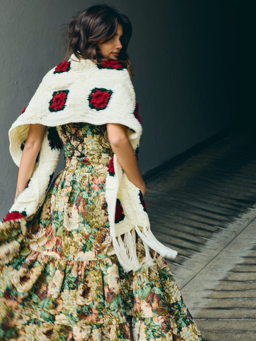 Round Top Rose Scarf