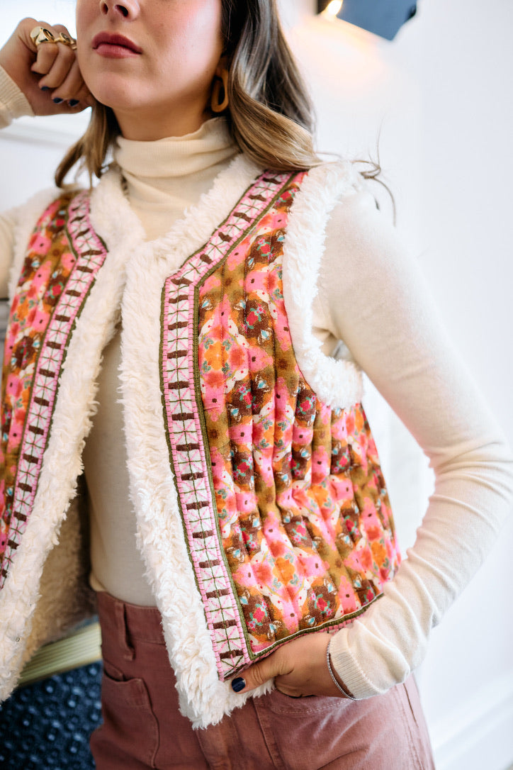 Willow Sherpa Vest - Farmhouse Pink