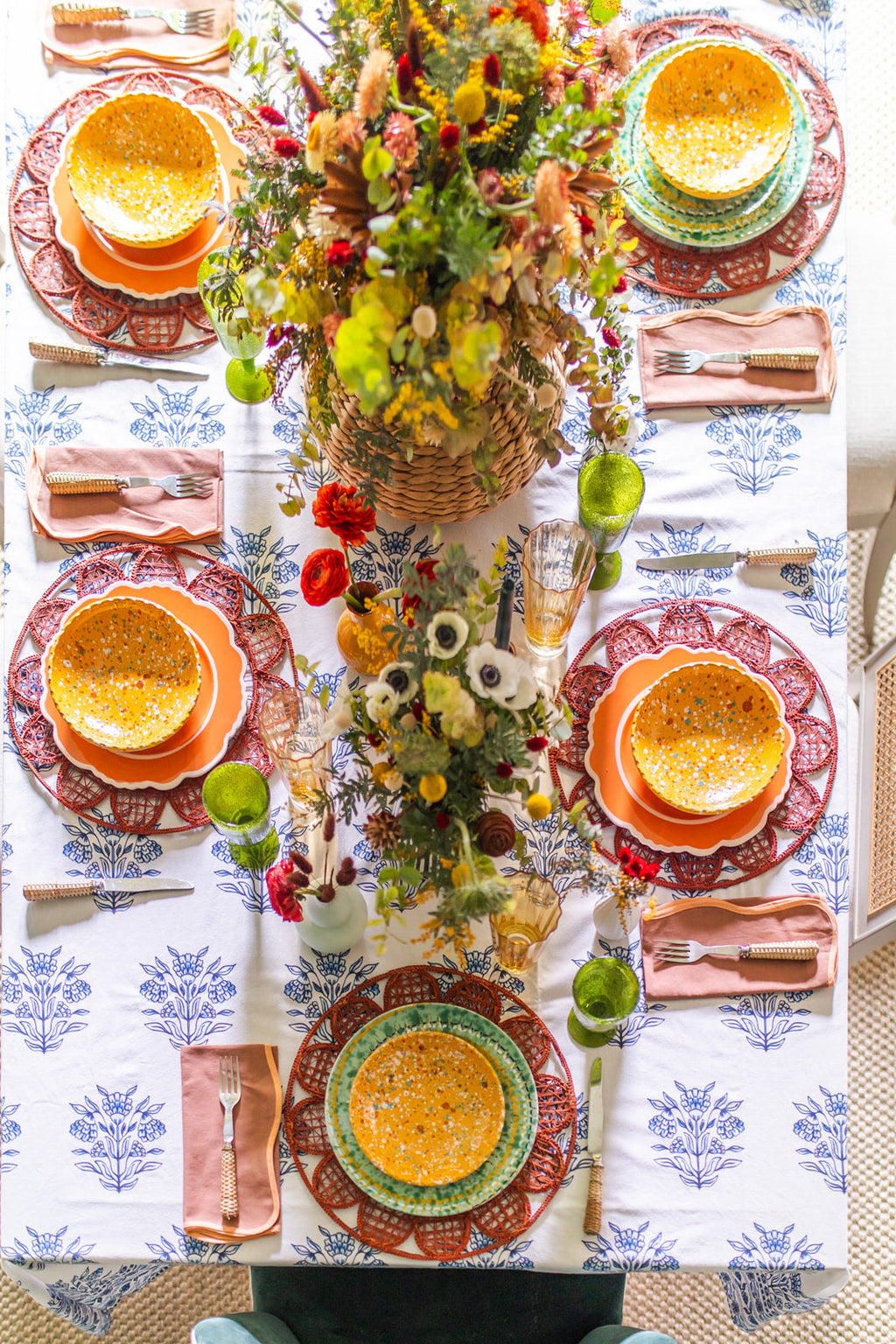 THE BLUE LILY TABLECLOTH